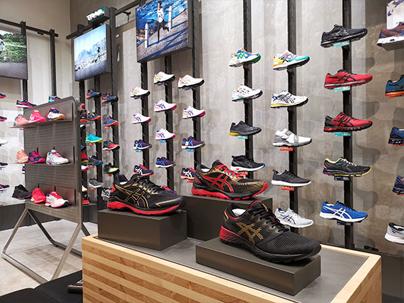 nike store terminal 21