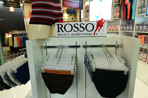 men underwear shopping